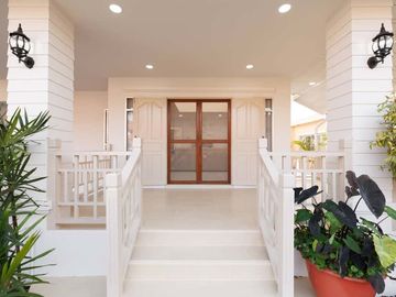 Single house for sale, renovated, Royal Village, 5 bedrooms, with built-in furniture, near Kad Farang