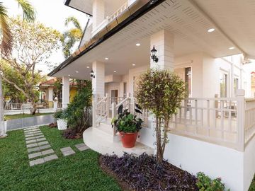 Single house for sale, renovated, Royal Village, 5 bedrooms, with built-in furniture, near Kad Farang
