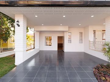 Single house for sale, renovated, Royal Village, 5 bedrooms, with built-in furniture, near Kad Farang