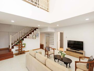 Single house for sale, renovated, Royal Village, 5 bedrooms, with built-in furniture, near Kad Farang