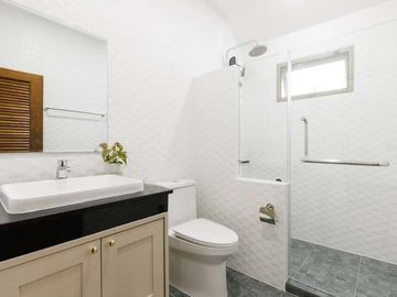 Single house for sale, Kulphan Ville 6 Village, Chiang Mai, 5 bedrooms, near Chiang Mai International Airport, Central Airport Plaza