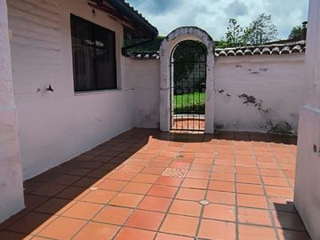 CLUB LOS CHILLOS - CASA DE VENTA