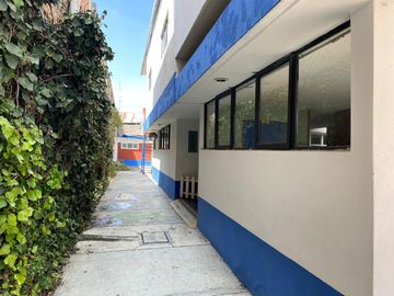 🏢 EDIFICIO COMERCIAL EN VENTA – TOLUCAUbicación estratégica:** **Av. Isidro Fabela Norte, Col. Doctores, Toluca, Edo. Méx.**