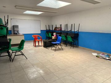🏢 EDIFICIO COMERCIAL EN VENTA – TOLUCAUbicación estratégica:** **Av. Isidro Fabela Norte, Col. Doctores, Toluca, Edo. Méx.**