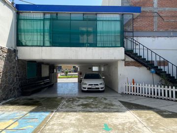 🏢 EDIFICIO COMERCIAL EN VENTA – TOLUCAUbicación estratégica:** **Av. Isidro Fabela Norte, Col. Doctores, Toluca, Edo. Méx.**