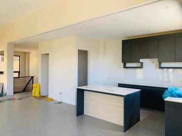 Brand New 3 Bedrooms House with Overlooking View for Sale in Bermuda Hills, Baguio City
