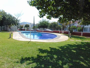CASA CON ALBERCA EN VENTA A UNOS MINUTOS DE ¡CUAUTLA, MORELOS!