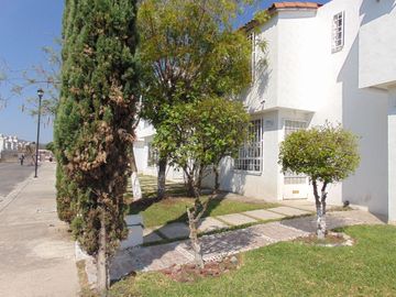 CASA CON ALBERCA EN VENTA A UNOS MINUTOS DE ¡CUAUTLA, MORELOS!