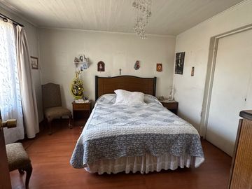 Casa Con Gran Terreno En San Joaquin-¡oportunidad Única!