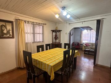 Casa Con Gran Terreno En San Joaquin-¡oportunidad Única!