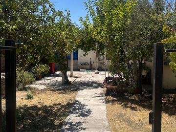 Casa Con Gran Terreno En San Joaquin-¡oportunidad Única!