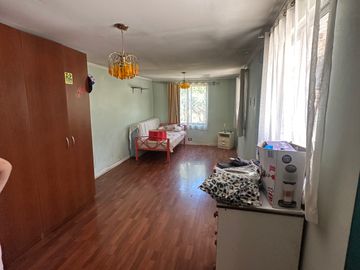 Casa Con Gran Terreno En San Joaquin-¡oportunidad Única!