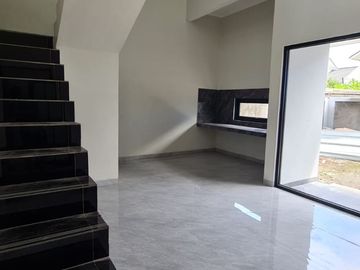 Hunian Nyaman dan Strategis: Segera Dapatkan Rumah Ini!