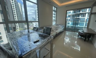 Luxurious 2 Bedroom Unit for Lease in Crescent Park Residences, Taguig City