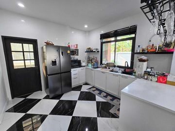 Detached House for Sale – 195 Sq.m., Near Avalon Café