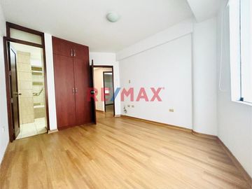 ID: 1131206 Alquilo Flat 109M2 En 3Er Piso Vista A Parque De 3 Dormitorios + 1 Cochera - San Borja
