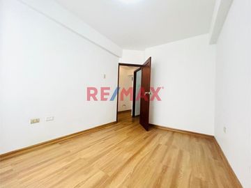 ID: 1131206 Alquilo Flat 109M2 En 3Er Piso Vista A Parque De 3 Dormitorios + 1 Cochera - San Borja