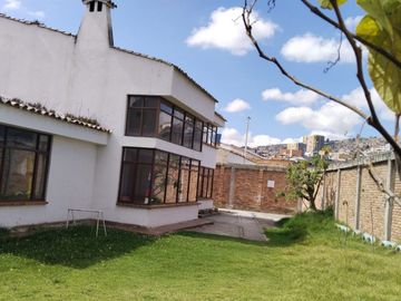 ESPECTACULAR CASA EN LA MARIA EN VENTA