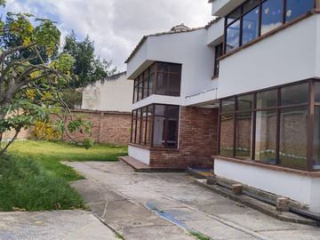 ESPECTACULAR CASA EN LA MARIA EN VENTA