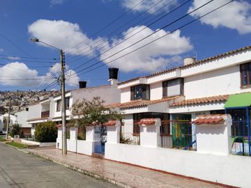 ESPECTACULAR CASA EN LA MARIA EN VENTA