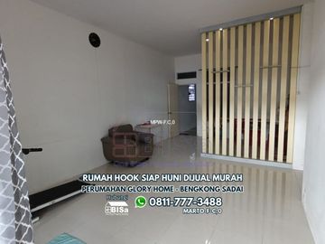 Ready-to-Occupy Corner House in Glory Home Bengkong Sadai For Sale