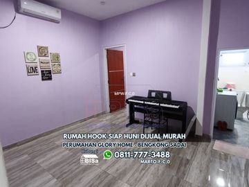 Ready-to-Occupy Corner House in Glory Home Bengkong Sadai For Sale