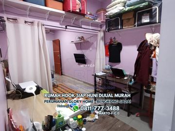 Ready-to-Occupy Corner House in Glory Home Bengkong Sadai For Sale
