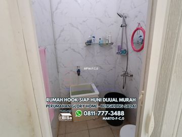 Ready-to-Occupy Corner House in Glory Home Bengkong Sadai For Sale