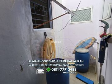 Ready-to-Occupy Corner House in Glory Home Bengkong Sadai For Sale
