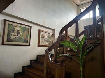 FOR SALE 2 STOREY HOUSE & LOT
in LOYOLA GRAND VILLAS, MARIKINA CITY
