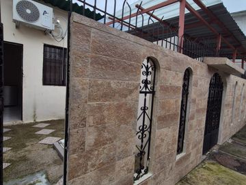 Casa Rentera en Venta en la Alborada, 2 Departamentos, Norte de Guayaquil.