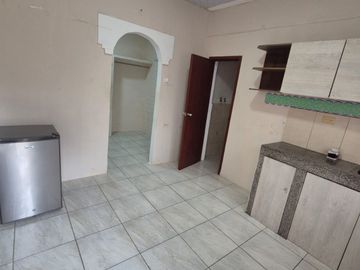 Casa Rentera en Venta en la Alborada, 2 Departamentos, Norte de Guayaquil.