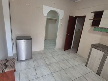 Casa Rentera en Venta en la Alborada, 2 Departamentos, Norte de Guayaquil.