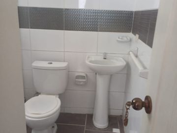 VENTA DE DEPARTAMENTO Y COCHERA EN LA MOLINA