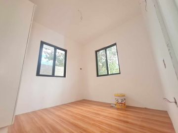 Affordable ready for occupancyrfo house and lot for sale corner unit 2 car garage in gulod malaya ampid san mateo rizal near c6 batasan road & sm mall