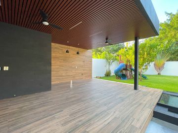 Casa en Avenida García Lavín “Privada Xaman-tan”