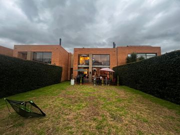 ARRIENDO CASA EN HACIENDA FONTANAR CHIA CUNDINAMARCA