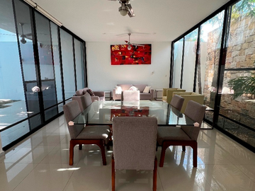 Hermosa casa en venta en la privada Punta Lomas
