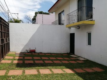 VENTA DE CASA FRACCIONAMIENTO CUERNAVACA