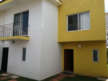 VENTA DE CASA FRACCIONAMIENTO CUERNAVACA