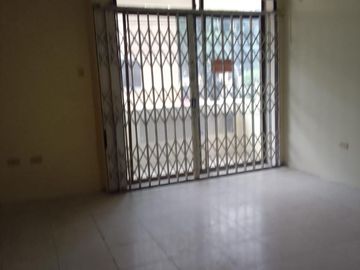 Vendo Casa Rentera de 2 plantas Guayacanes norte de Guayaquil