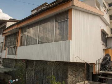 Vendo Casa Rentera Precio de Oportunidad en el Sector de la Gasca