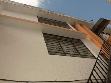 Vendo Casa Rentera Precio de Oportunidad en el Sector de la Gasca