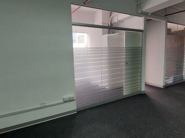 Oficina Prime Implementada de 213 m² con Vista Al Golf Los Incas en Surco