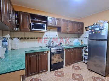 1131722 🏡✨ Casa A Espaldas De La Av Los Heroes En San Juan De Miraflores! ✨🏡