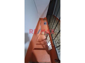 1131722 🏡✨ Casa A Espaldas De La Av Los Heroes En San Juan De Miraflores! ✨🏡