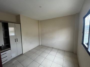 casa con local comercial de venta en Montecristi
