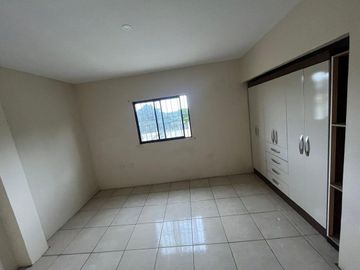 casa con local comercial de venta en Montecristi