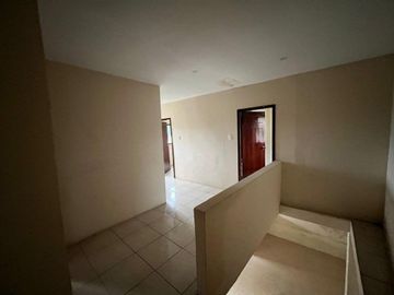 casa con local comercial de venta en Montecristi