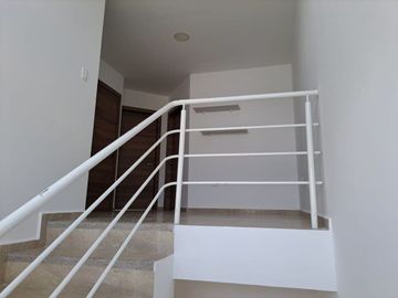 casa en alquiler ubicada en manta zona sur L/F